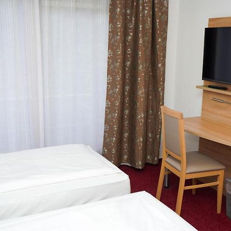 Itm Hotel Deutsches Haus Hambourg Extérieur photo